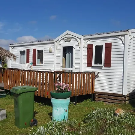 Natur Camping Bungalow T3 - 1 Ferienhaus *
